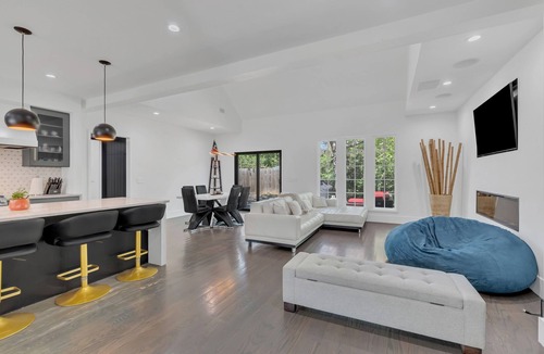 Bellevue House | Comfort & Space for Longer Stays