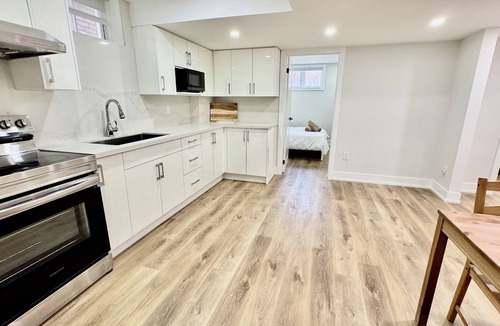 Niagara Falls House | Comfort Stay Modern Home