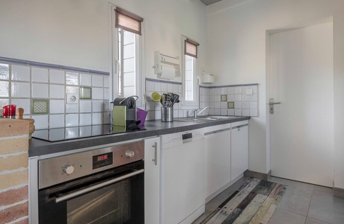 La Turballe House | Comfort stay with pool - 6 adults, 4 children