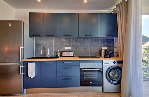 Anse Marcel Apartment | Comfort Studio in Anse Marcel - Air Conditioning and Parking