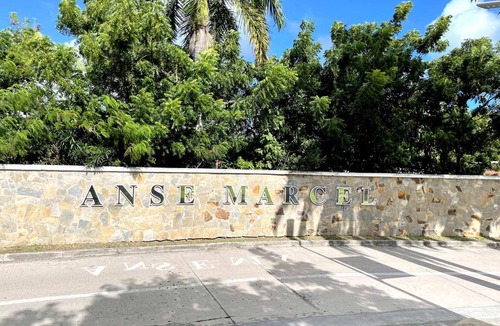 Anse Marcel Apartment | Comfort Studio in Anse Marcel - Air Conditioning and Parking