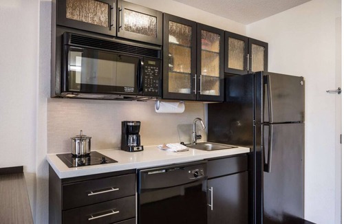 North Mountain Apartment | Comfort & Style in Downtown Glendale! Fully-equipped kitchen!
