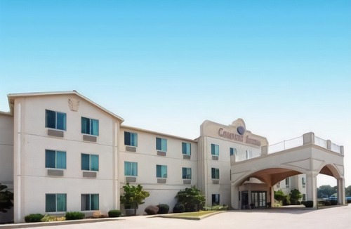Benton Harbor Hotel | Comfort Suites Benton Harbor - St. Joseph
