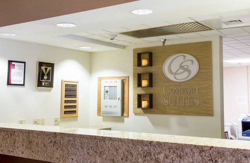 Marquette Hotel | Comfort Suites
