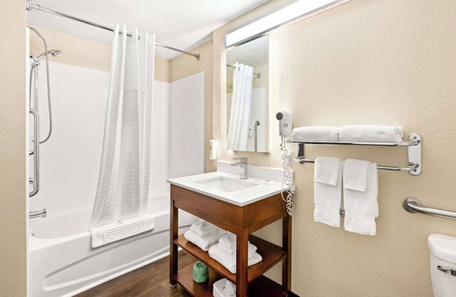 Abingdon Hotel | Comfort Suites Abingdon I-81