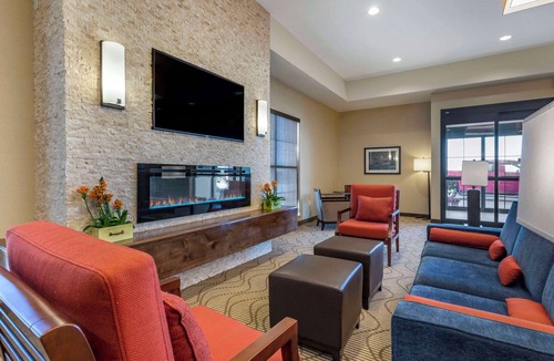 Albuquerque Hotel | Comfort Suites Albuquerque Airport