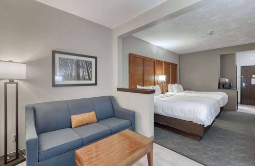 Appleton Hotel | Comfort Suites Appleton Airport