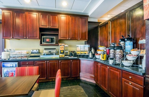 Avenel Hotel | Comfort Suites at Woodbridge