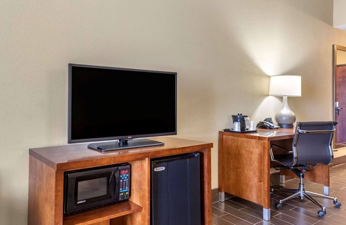 Batesville Hotel | Comfort Suites Batesville