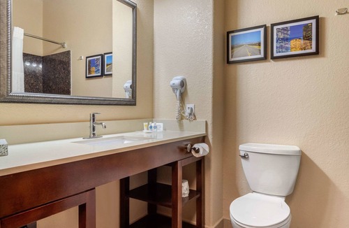 Baytown Hotel | Comfort Suites Baytown I - 10