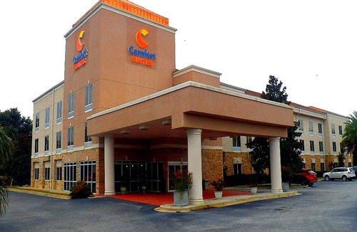 Brunswick Hotel | Comfort Suites Brunswick