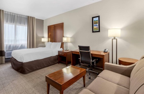 Brenham Hotel | Comfort Suites Brenham