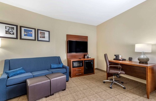 Buda Hotel | Comfort Suites Buda - Austin South