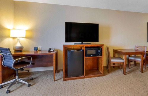Burlington Hotel | Comfort Suites Burlington