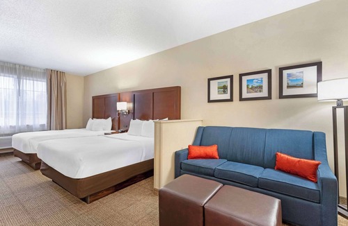 Cedar Falls Hotel | Comfort Suites Cedar Falls Industrial Park