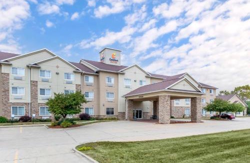 Cedar Falls Hotel | Comfort Suites Cedar Falls Industrial Park