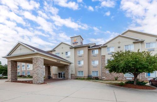 Cedar Falls Hotel | Comfort Suites Cedar Falls Industrial Park