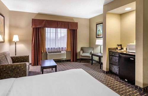Clovis Hotel | Comfort Suites Clovis North