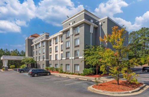 Dentsville Hotel | Comfort Suites Columbia Northeast - Fort Jackson