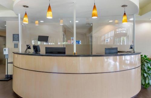 Dentsville Hotel | Comfort Suites Columbia Northeast - Fort Jackson