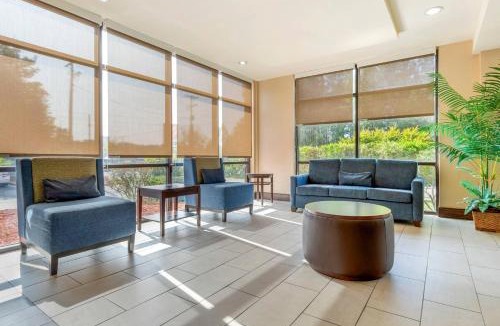 Dentsville Hotel | Comfort Suites Columbia Northeast - Fort Jackson
