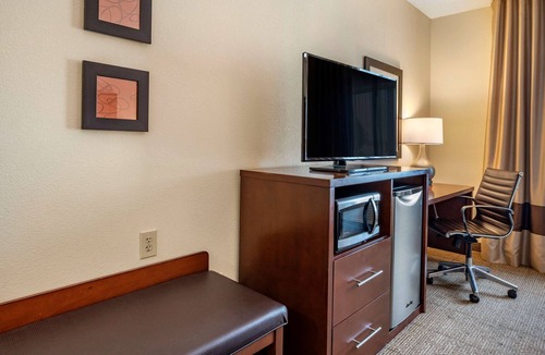 Columbus Hotel | Comfort Suites Columbus West - Hilliard