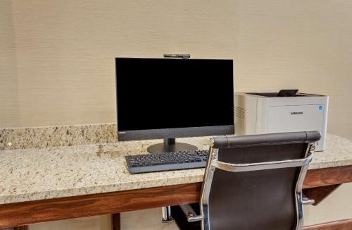 Ellendale Hotel | Comfort Suites Cordova