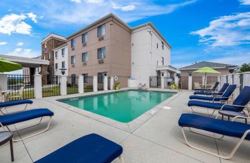 Cullman Hotel | Comfort Suites Cullman I-65 Exit 310