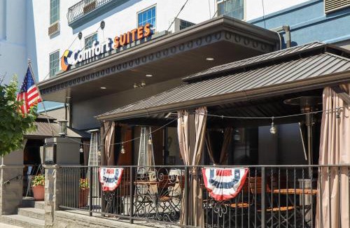 Carlisle Hotel | Comfort Suites Downtown Carlisle