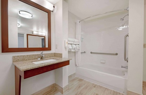 North Orange Hotel | Comfort Suites Downtown