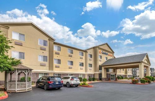 Elkhart Hotel | Comfort Suites Elkhart North