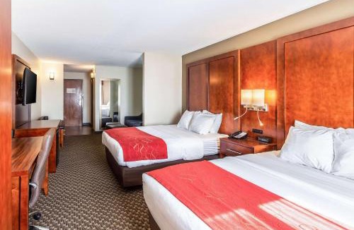 Escanaba Hotel | Comfort Suites Escanaba West