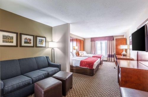 Escanaba Hotel | Comfort Suites Escanaba West