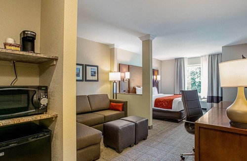 Fishkill Hotel | Comfort Suites Fishkill near Interstate 84