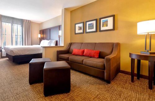 Goodyear Hotel | Comfort Suites Goodyear-West Phoenix