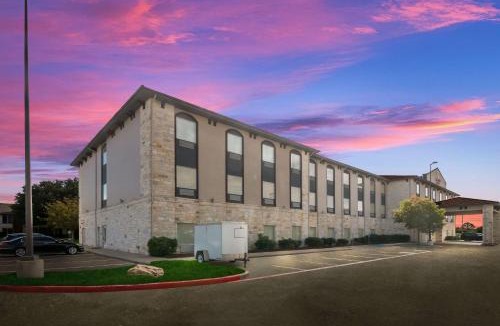 Granbury Hotel | Comfort Suites Granbury