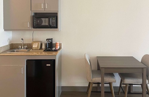 Granbury Hotel | Comfort Suites Granbury