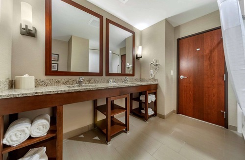 Grand Island Hotel | Comfort Suites Grand Island South