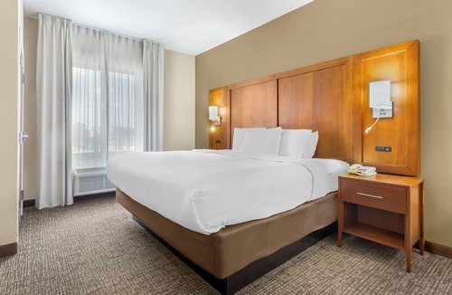 Greensboro Hotel | Comfort Suites Greensboro - High Point