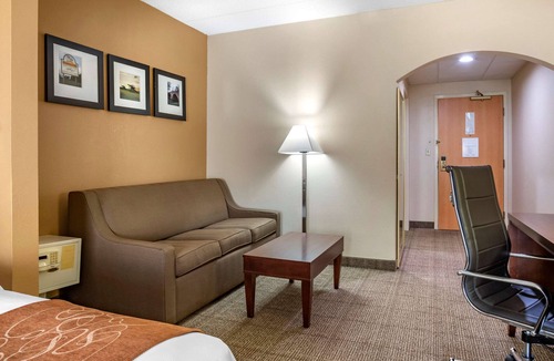 Hagerstown Hotel | Comfort Suites Hagerstown Southeast