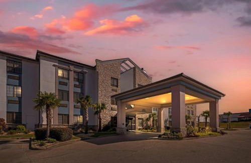 Hattiesburg Hotel | Comfort Suites Hattiesburg near University