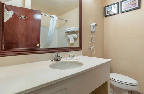 Northside Hotel | Comfort Suites Jacksonville Airport
