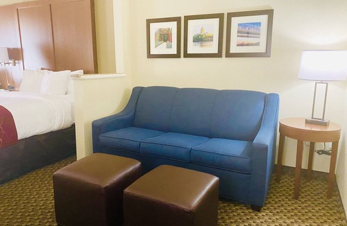 Jefferson City Hotel | Comfort Suites Jefferson City