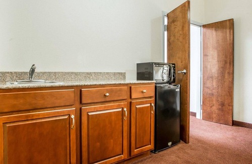 Jefferson City Hotel | Comfort Suites Jefferson City