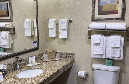Kingsland Hotel | Comfort Suites Kings Bay Naval Base Area