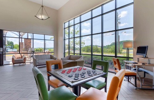 Kodak Hotel | Comfort Suites Kodak Sevierville