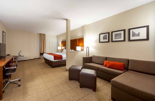La Vista Hotel | Comfort Suites La Vista - Omaha