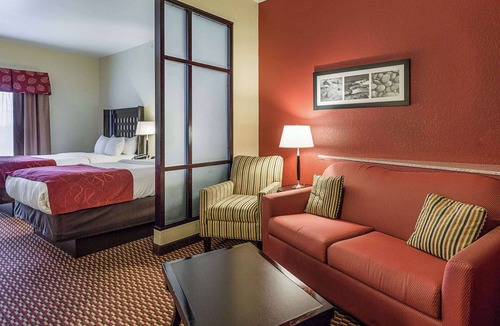 Leesville Hotel | Comfort Suites Leesville near Fort Johnson