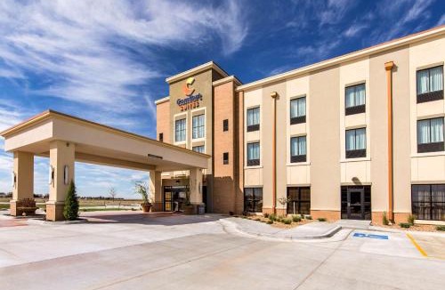 Liberal Hotel | Comfort Suites Liberal North