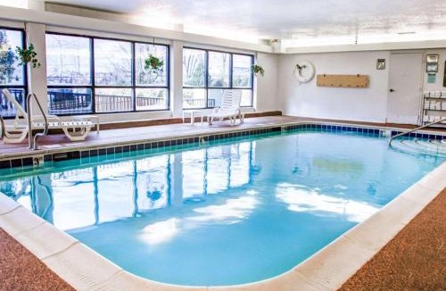 Lombard Hotel | Comfort Suites Lombard - Addison
